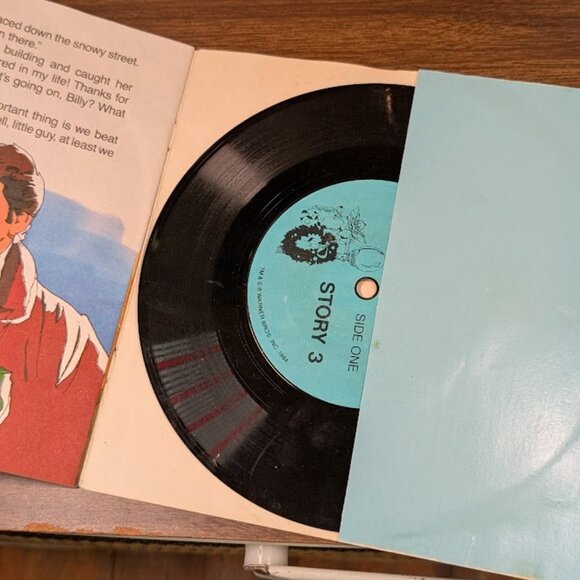 Set of 5 1984 Gremlins 7in. 33.5 RPM Record & Books - Picture 6 of 10